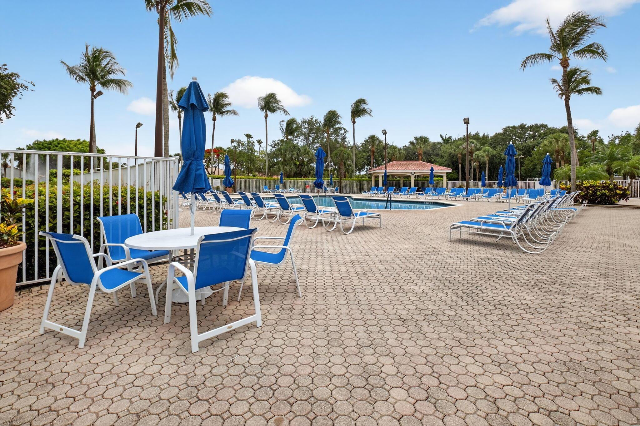 6108 Floral Lakes Drive