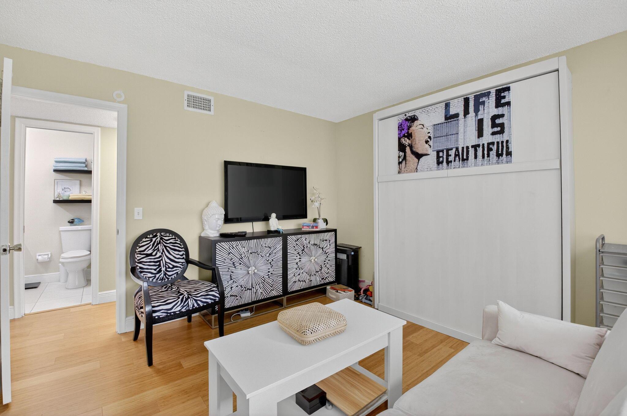 762 High Point Boulevard N D