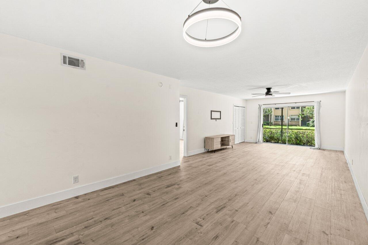 2935 SW 22nd Avenue 1060