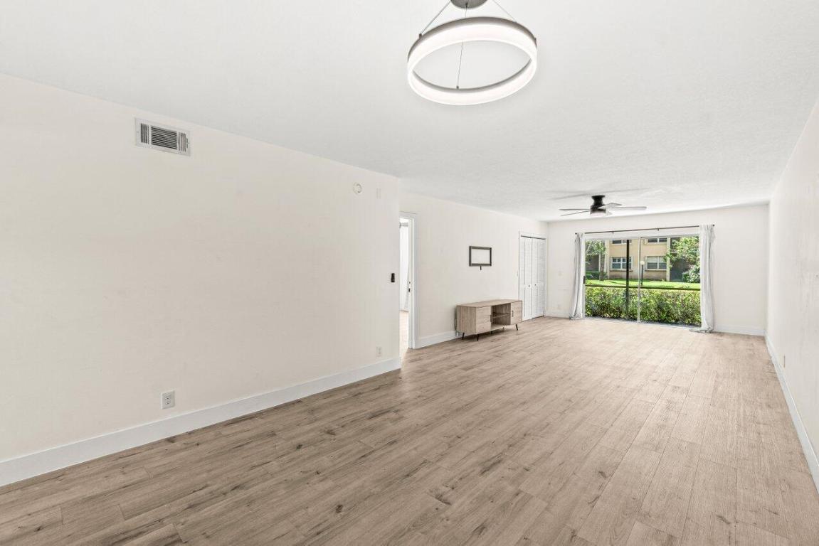 2935 SW 22nd Avenue 1060