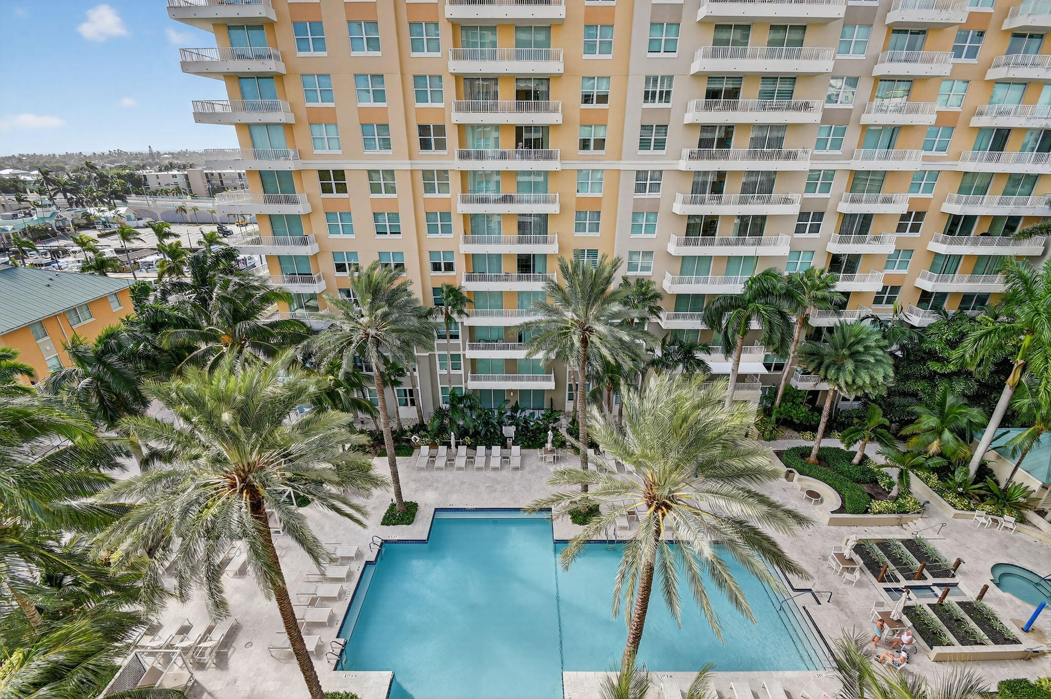 700 E Boynton Beach Boulevard Unit: 803