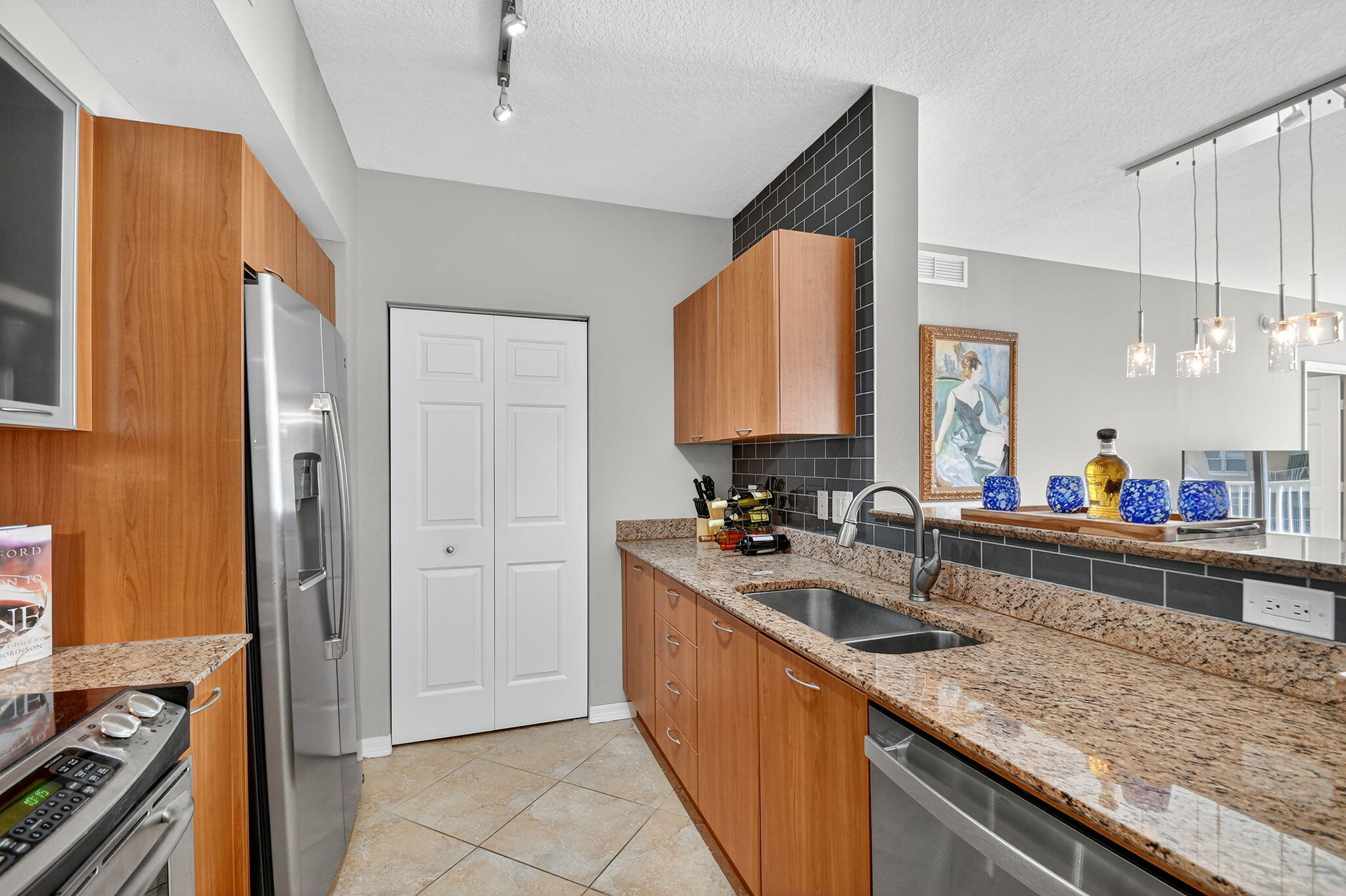 700 E Boynton Beach Boulevard Unit: 803