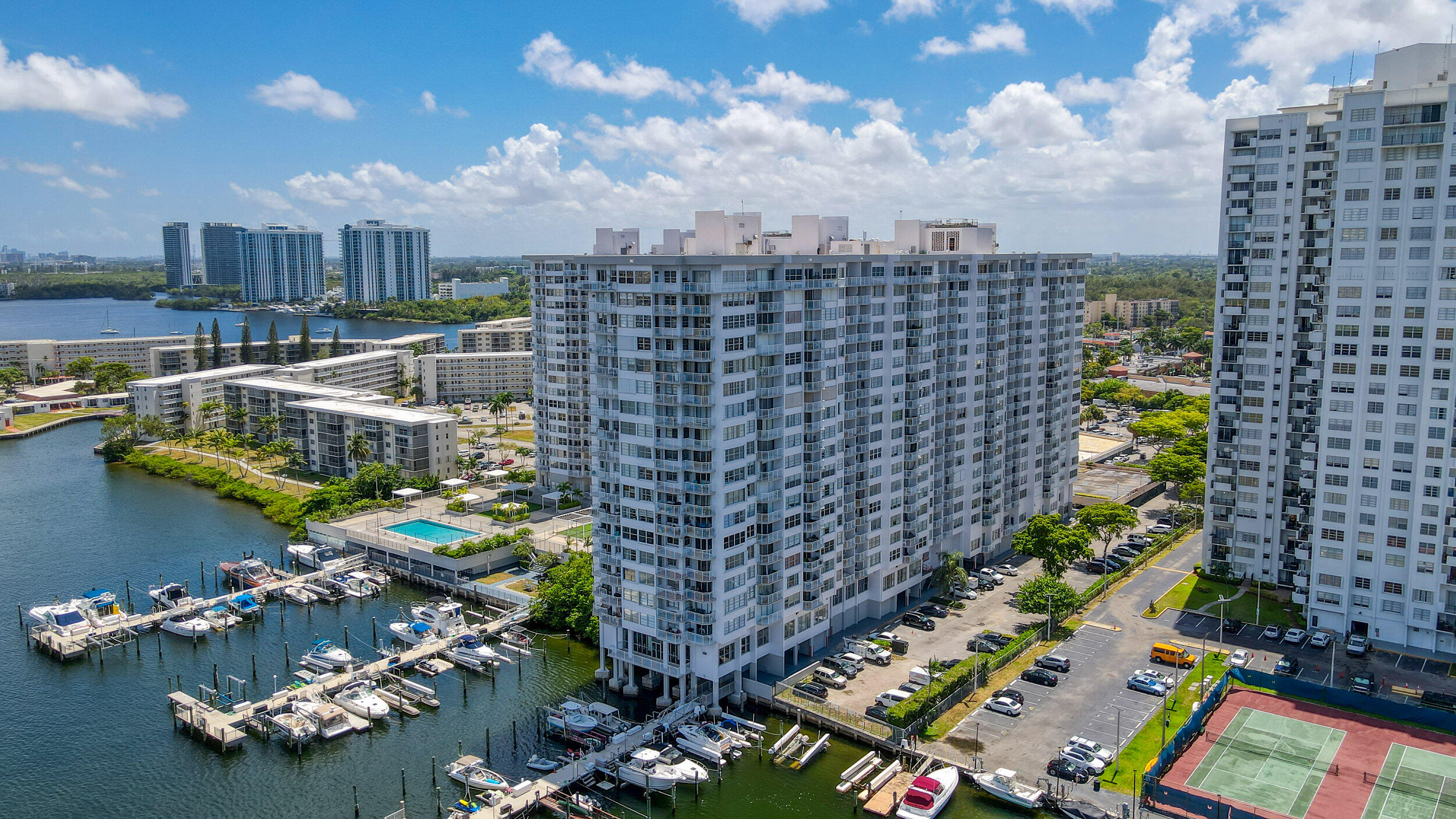 18051 Biscayne Boulevard 1104