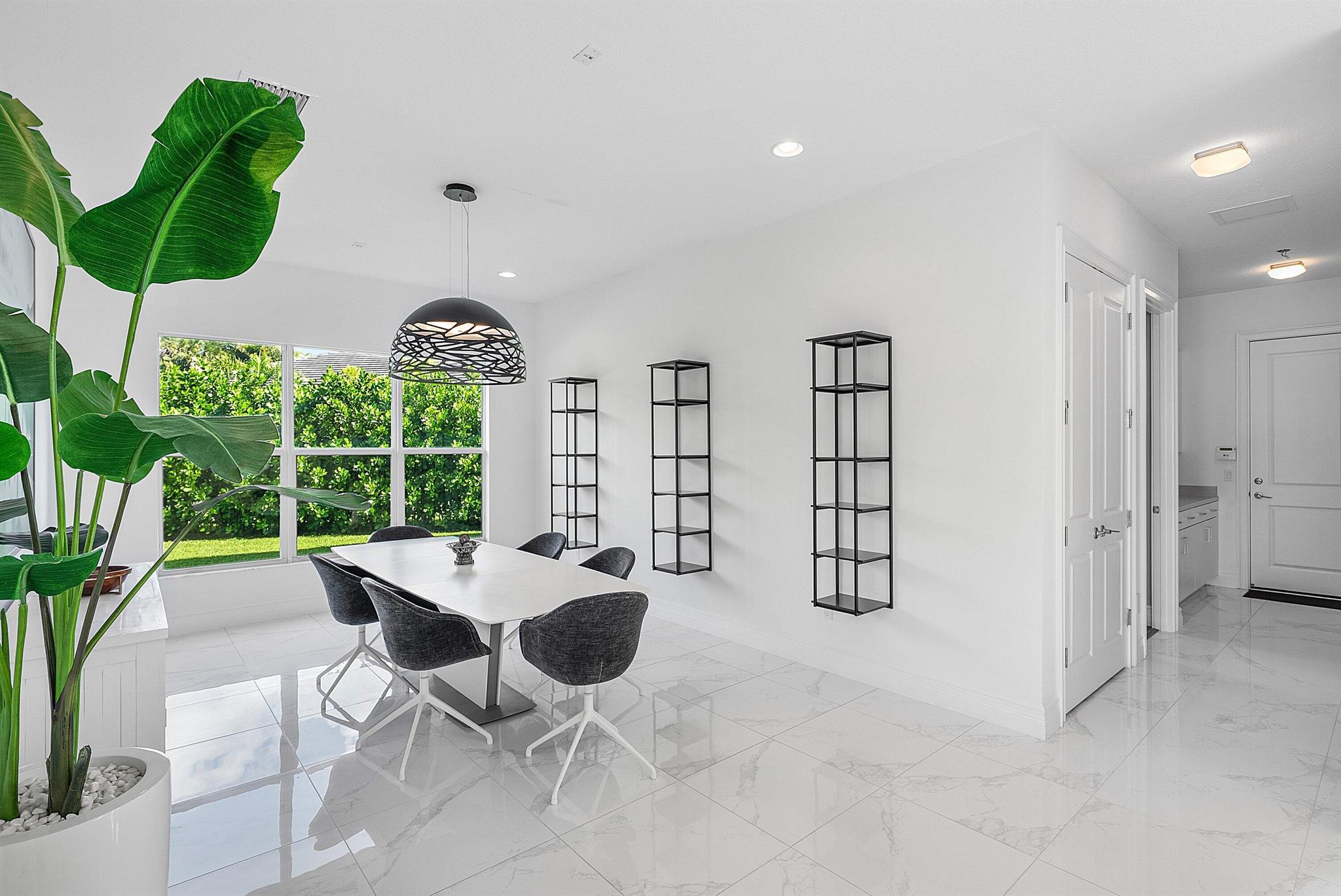 19863 Meadowside Lane