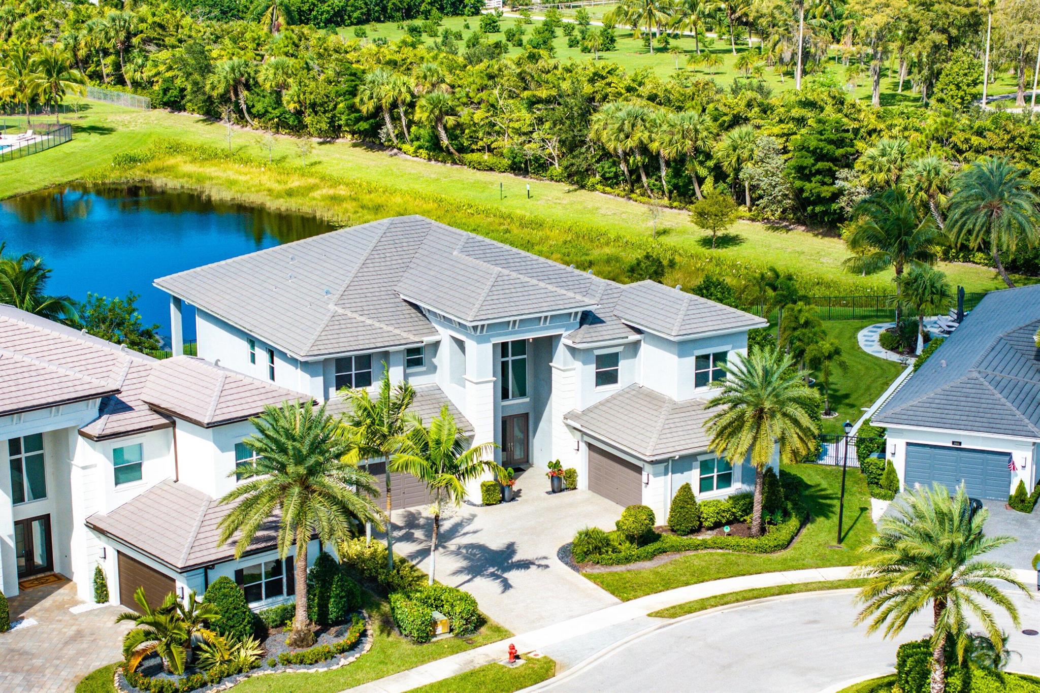 19863 Meadowside Lane