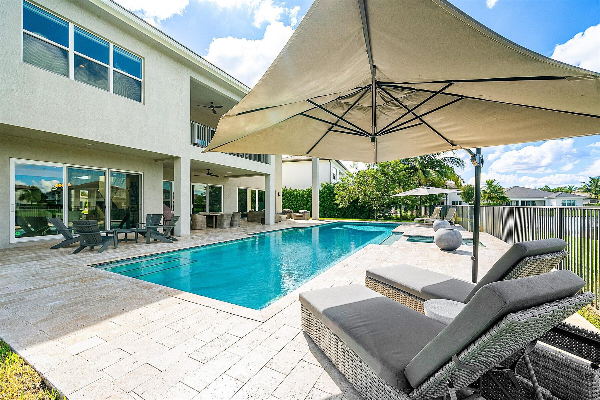 19863 Meadowside Lane