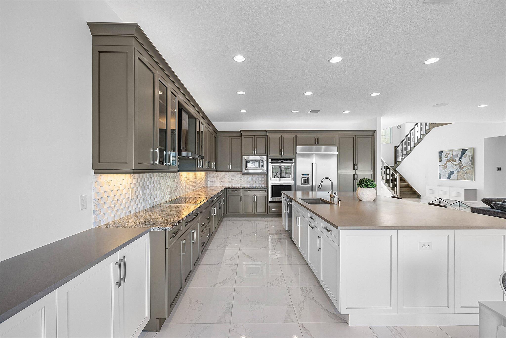 19863 Meadowside Lane