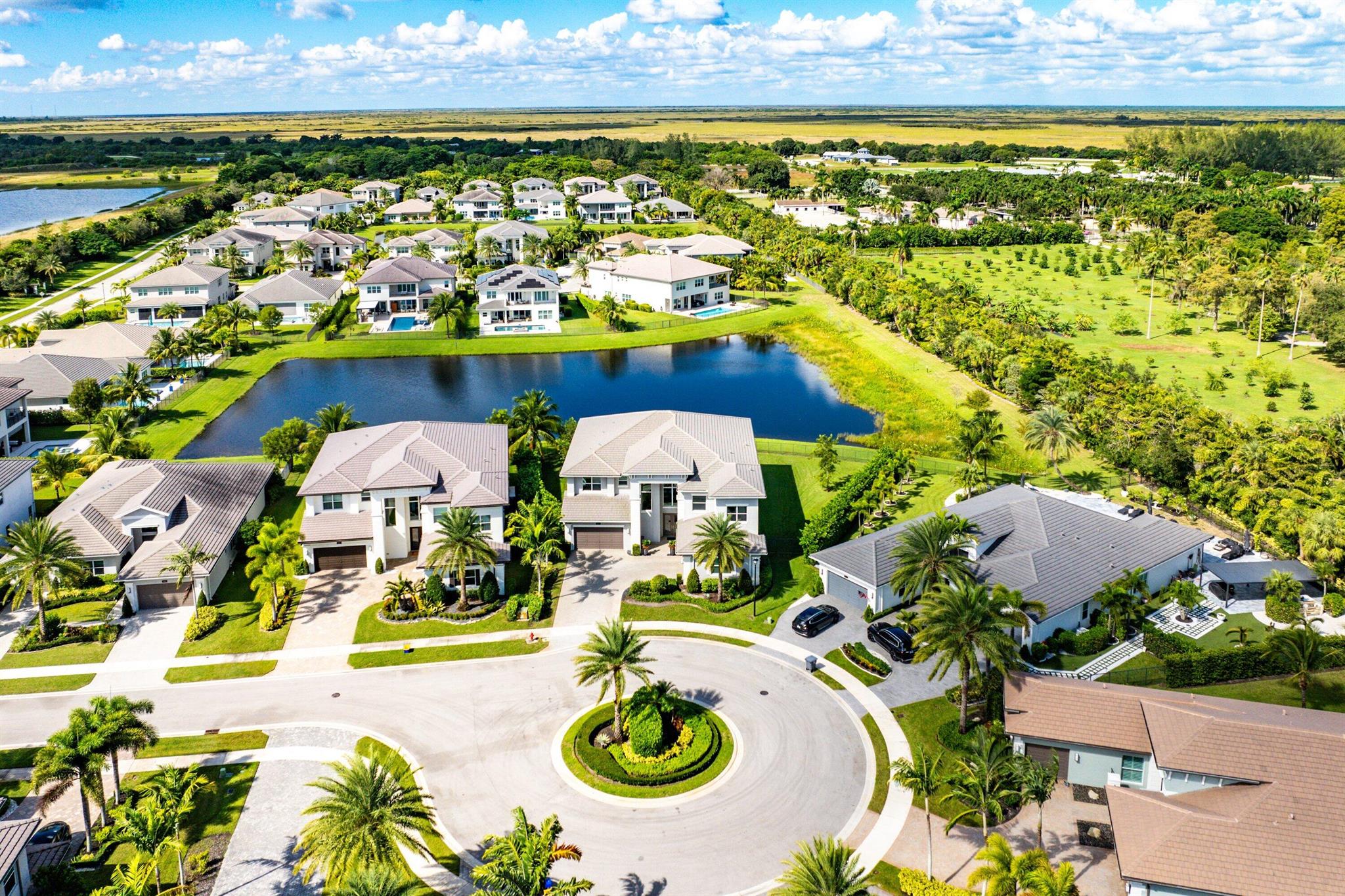 19863 Meadowside Lane