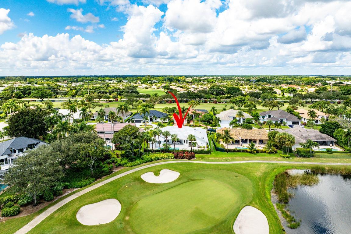 4879 Bocaire Boulevard