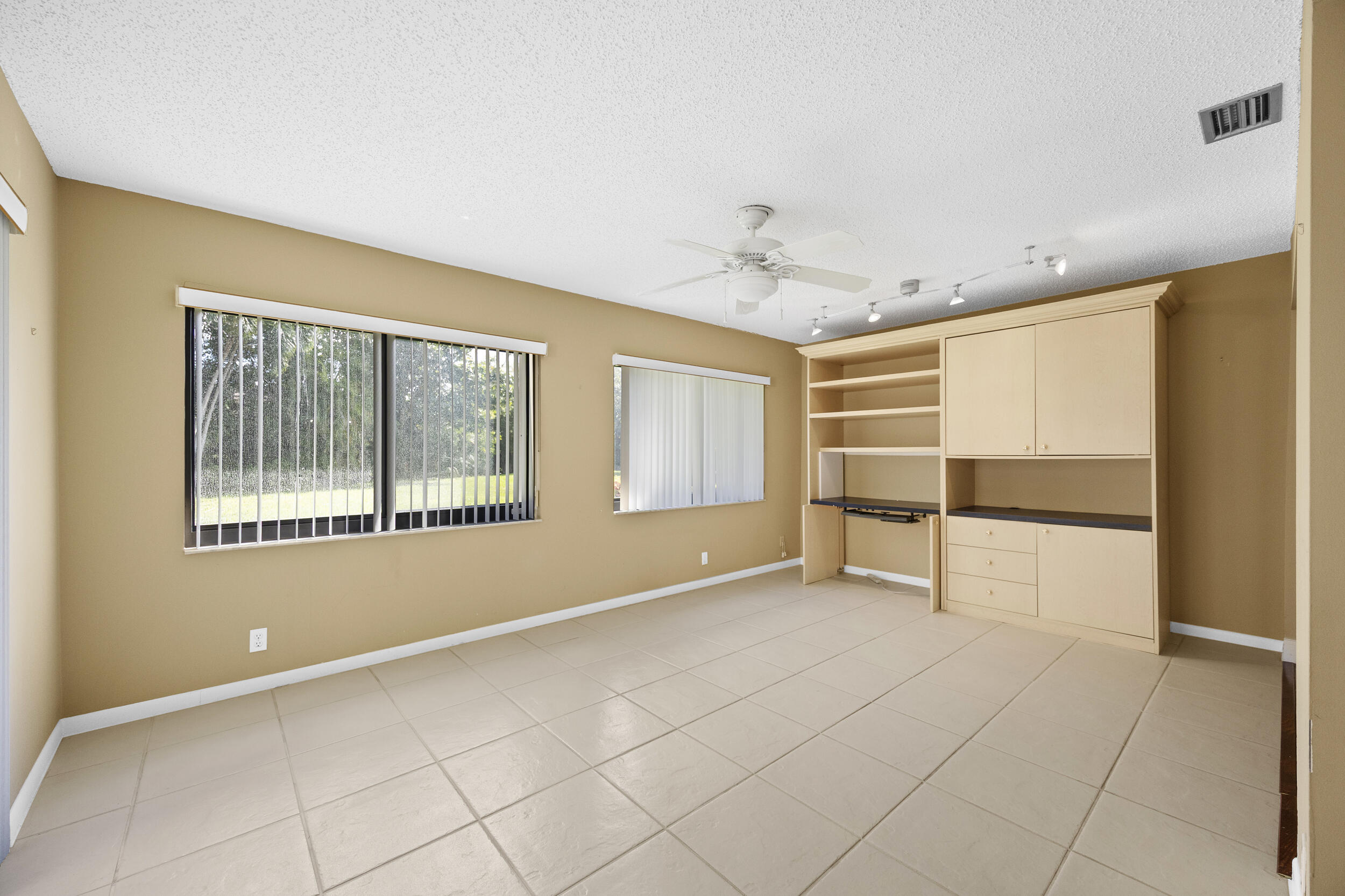 7974 Cloverfield Circle