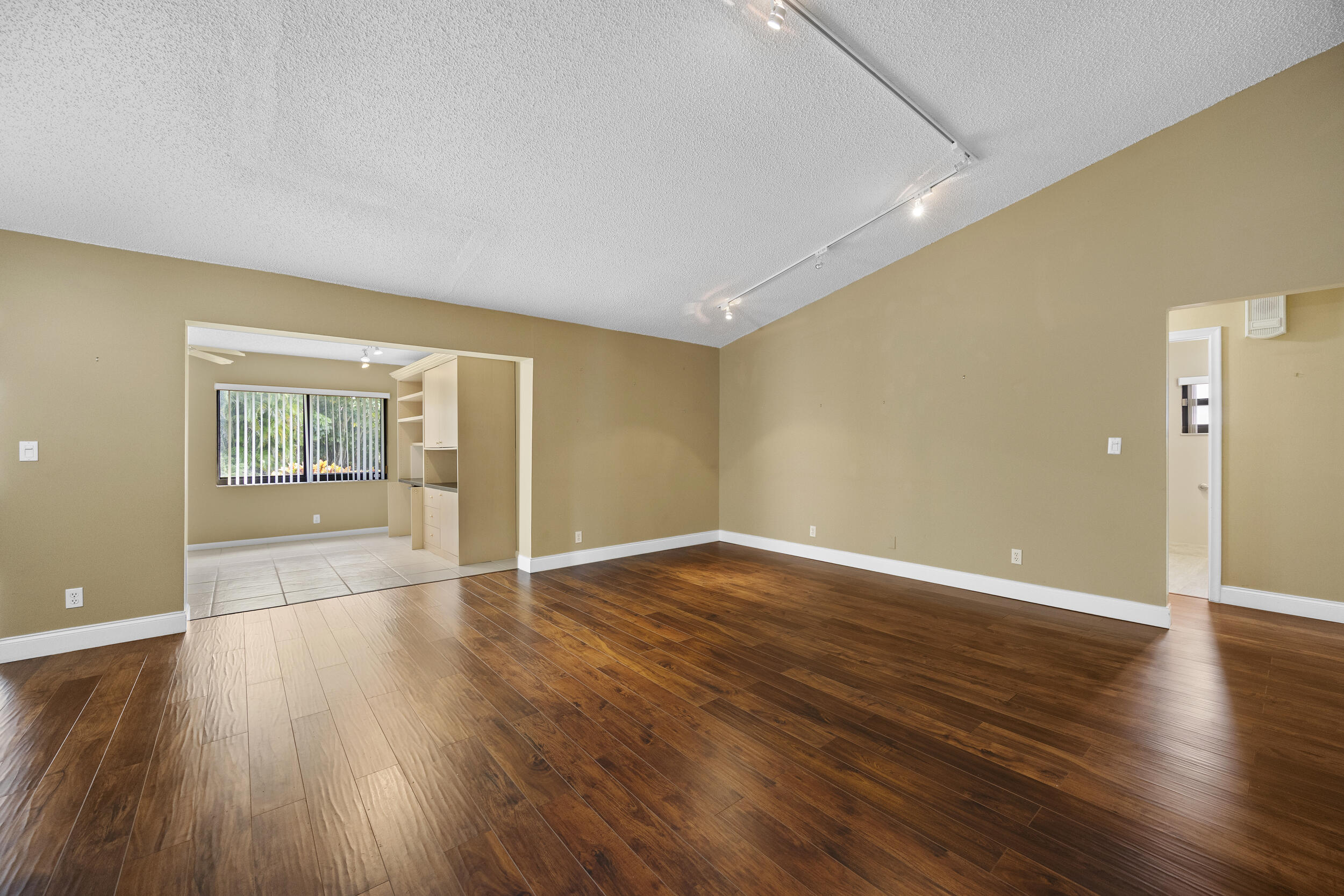 7974 Cloverfield Circle