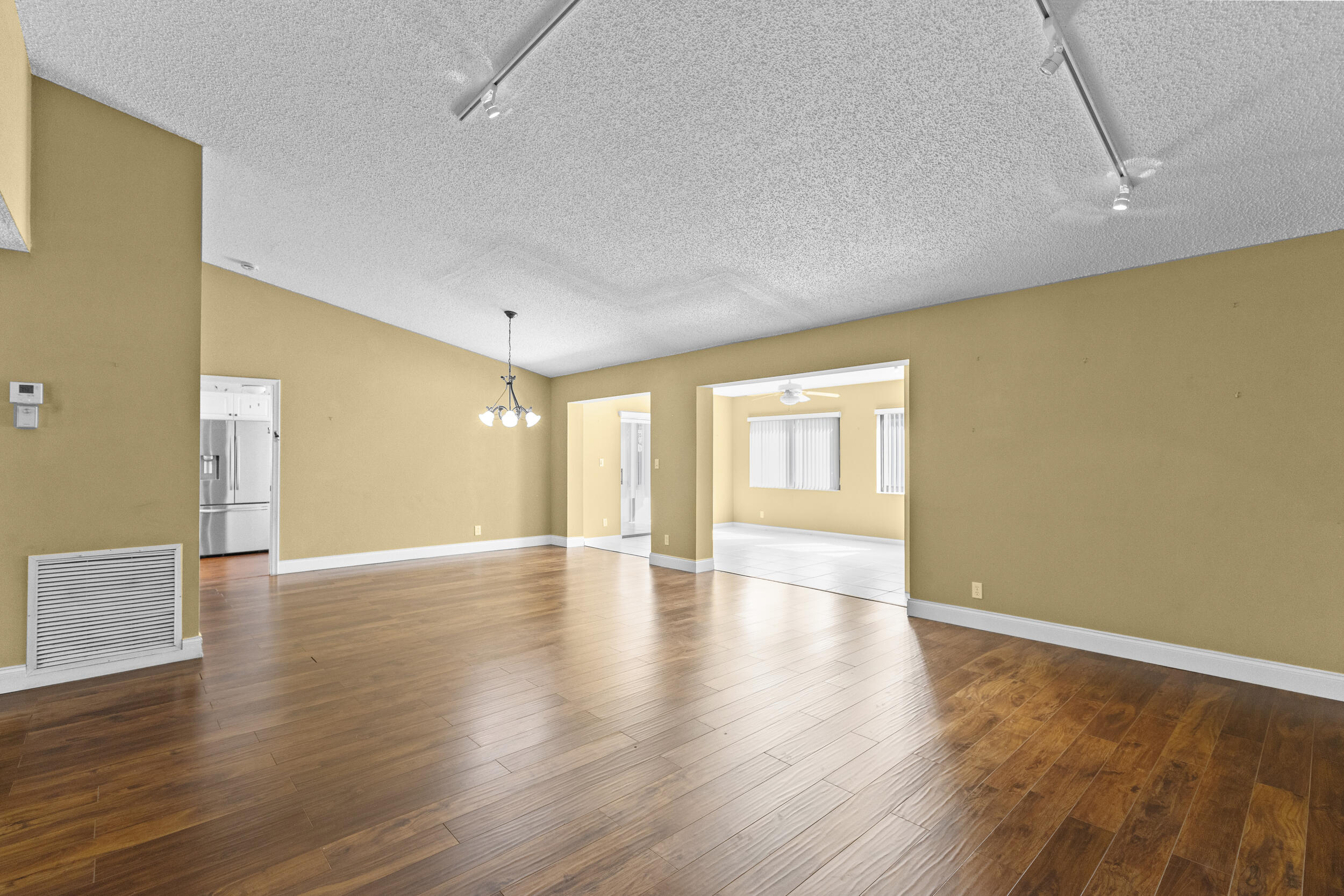 7974 Cloverfield Circle