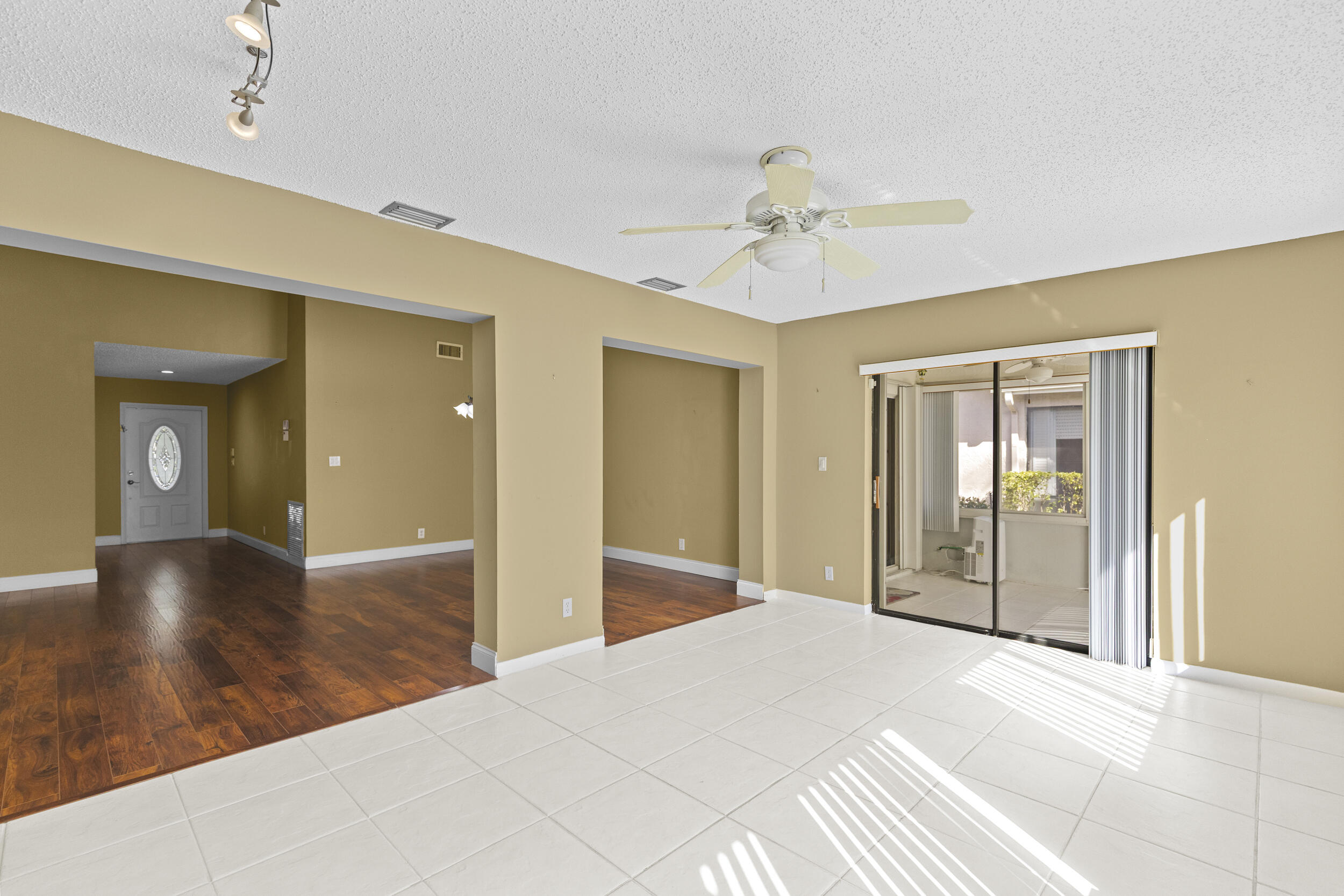7974 Cloverfield Circle