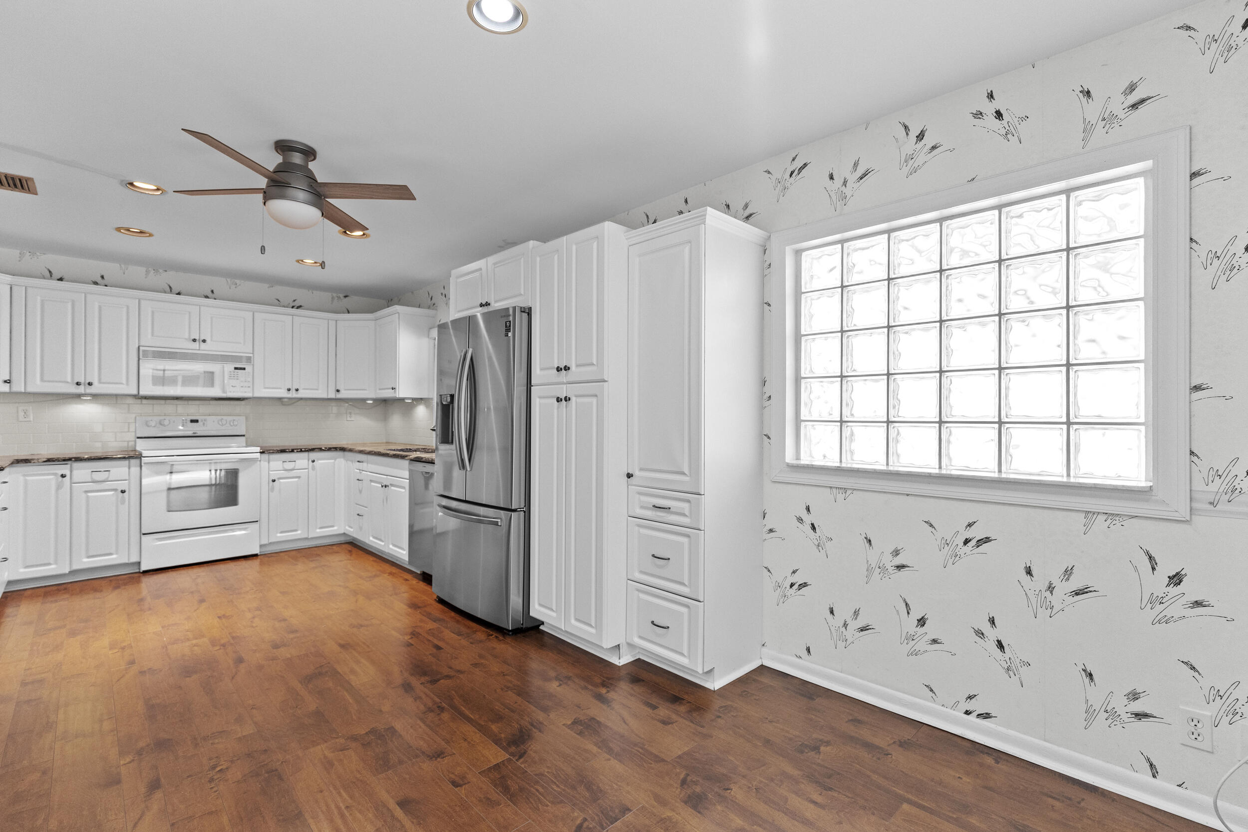 7974 Cloverfield Circle