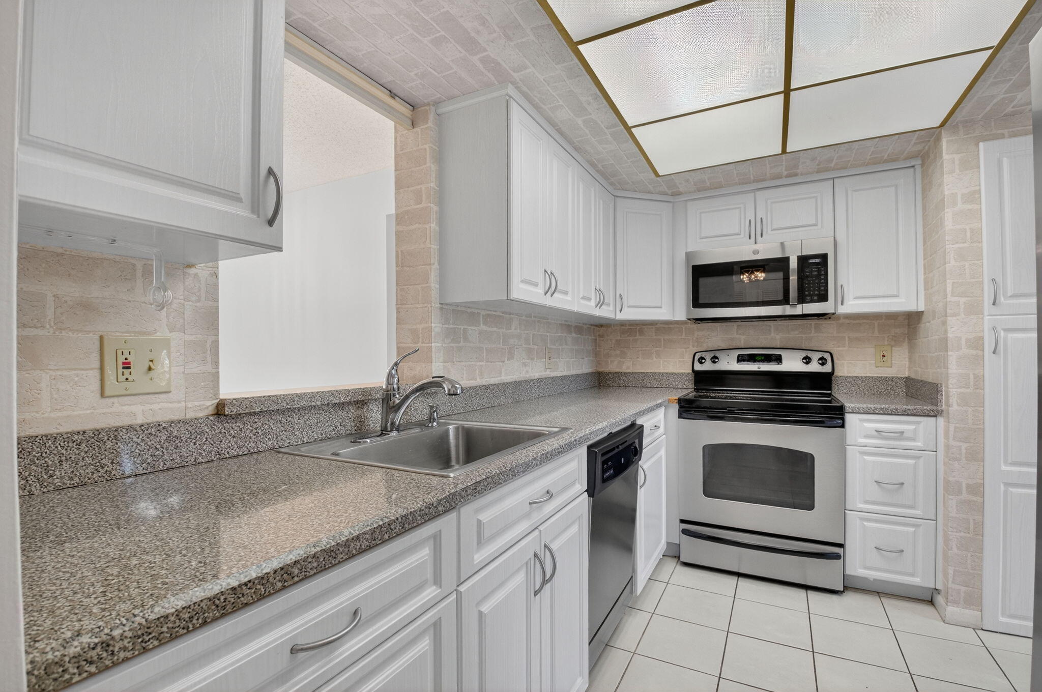 14797 Cumberland Drive 1020