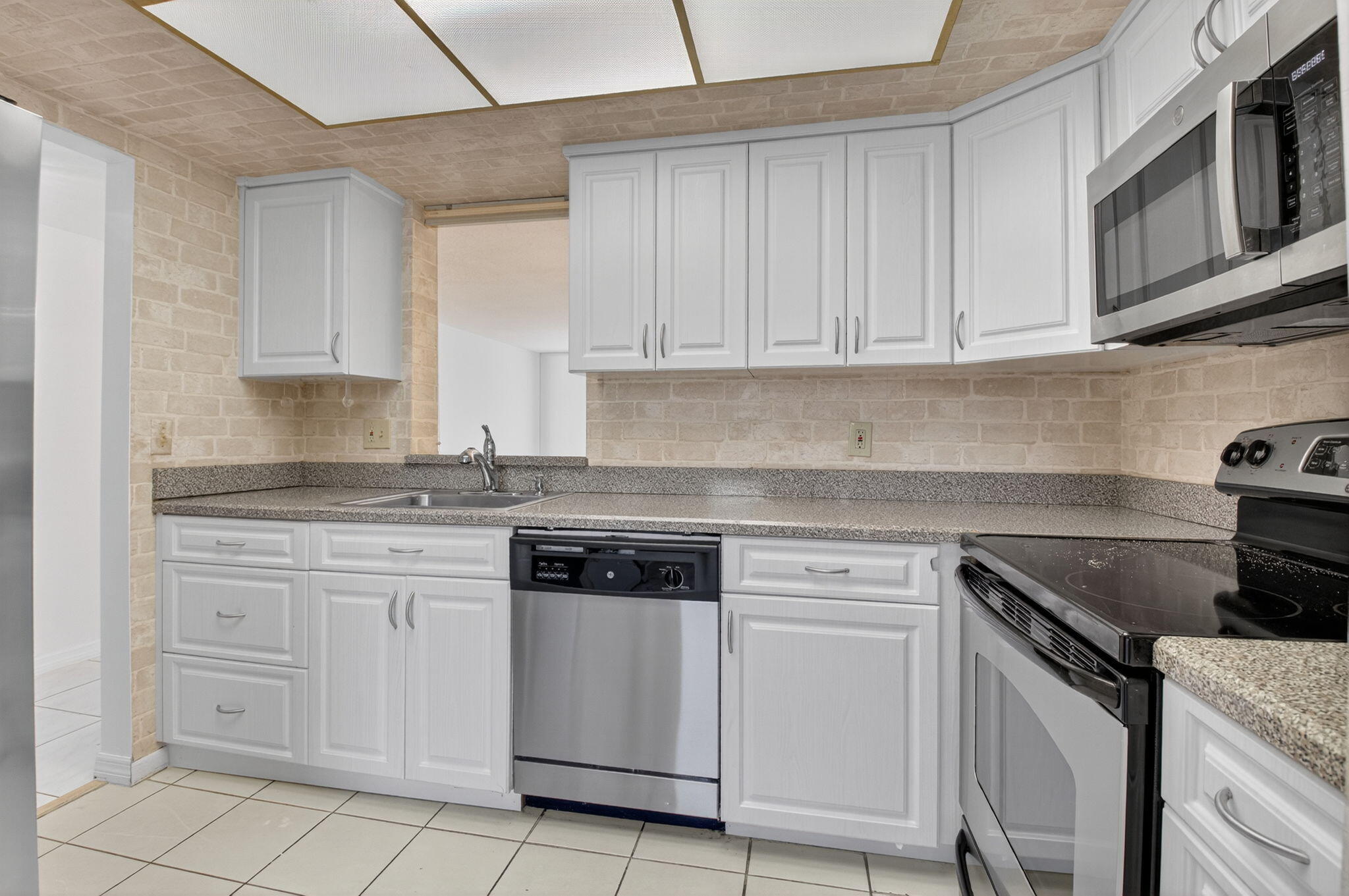 14797 Cumberland Drive 1020