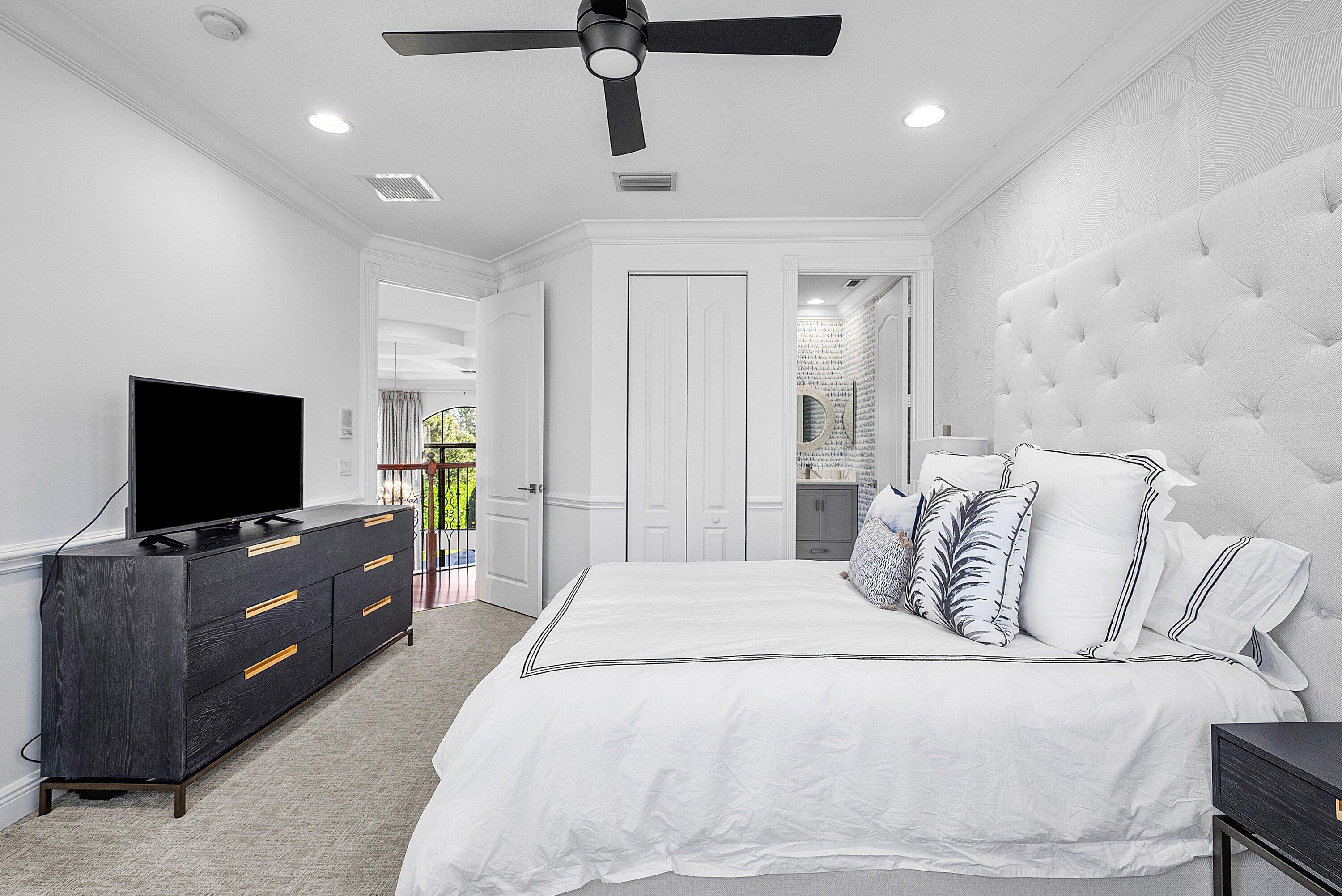 8988 Stone Pier Drive