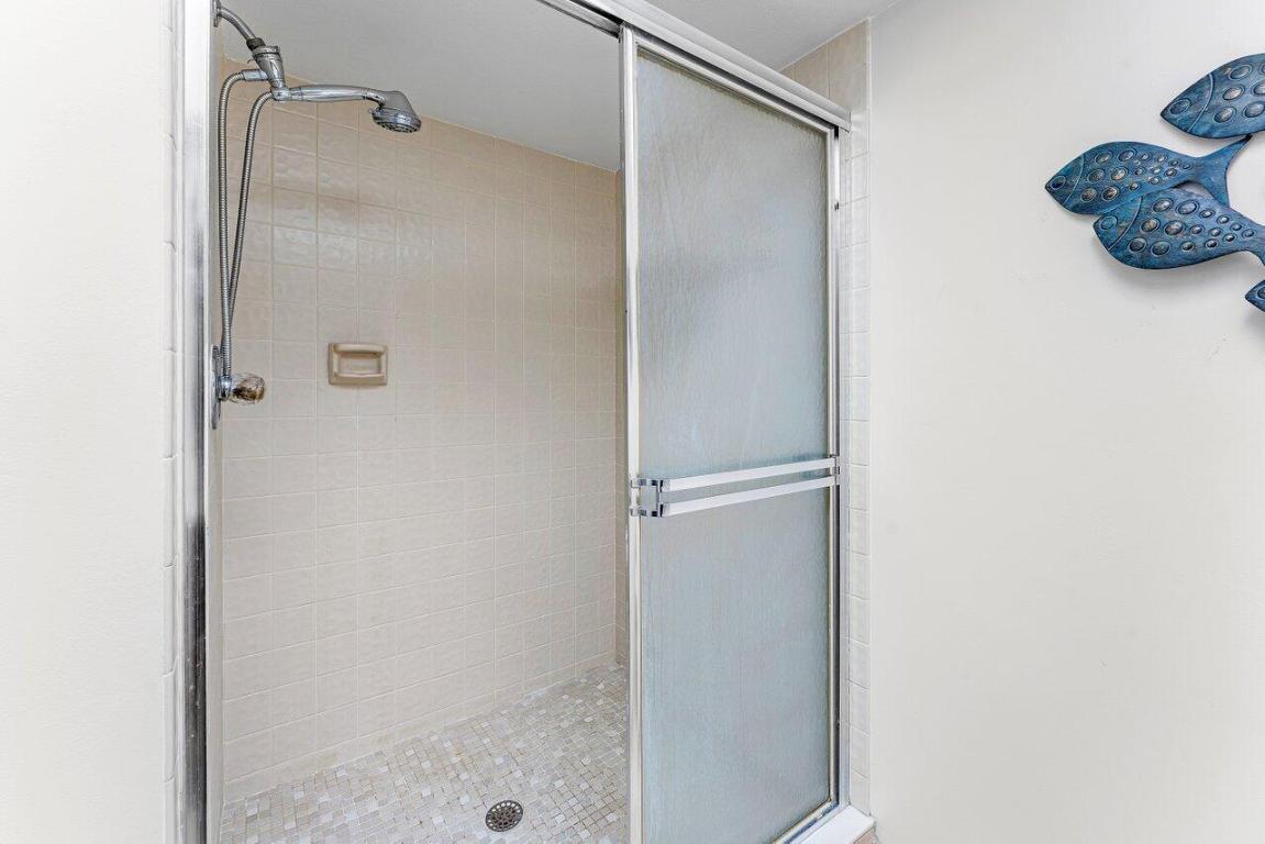 606 Brackenwood Cove