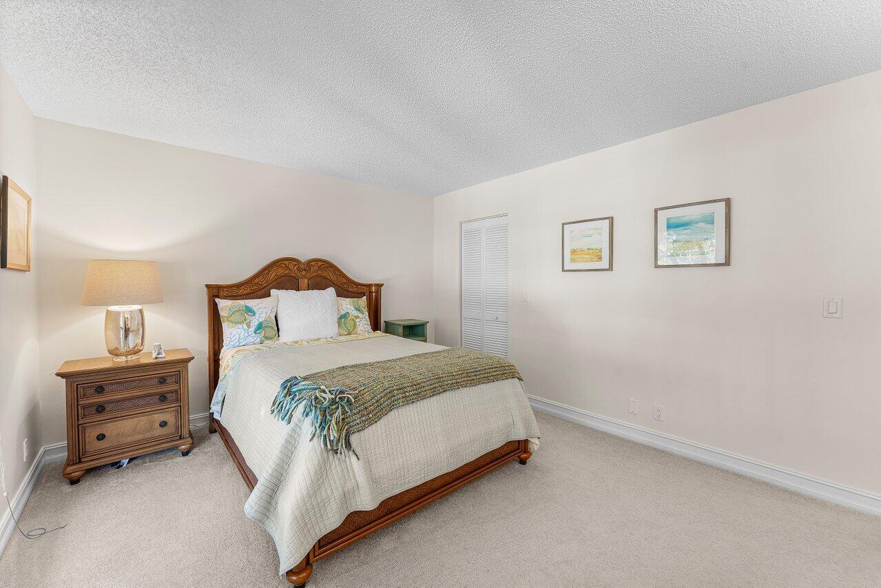 606 Brackenwood Cove