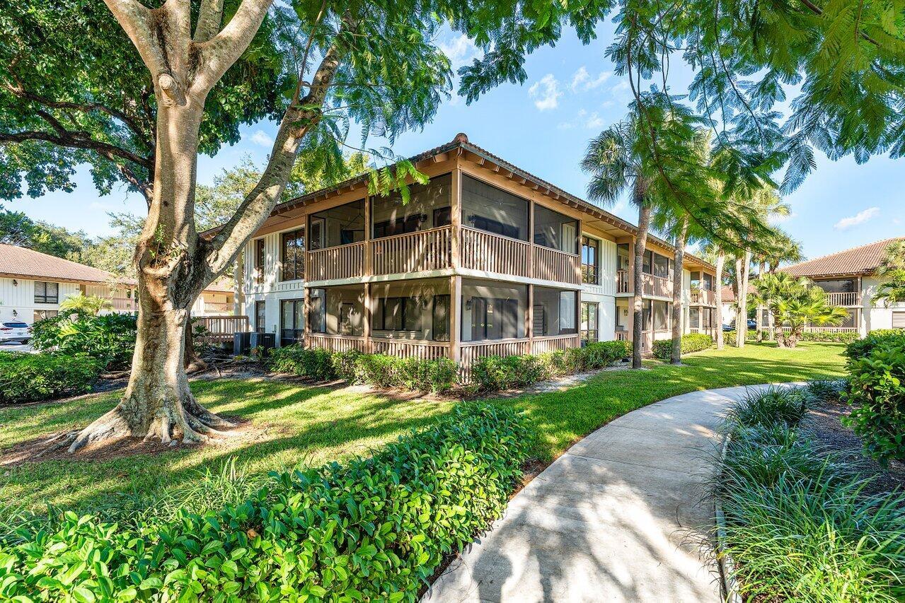 606 Brackenwood Cove