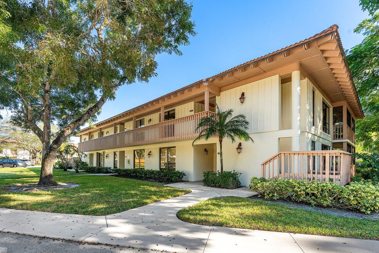 606 Brackenwood Cove