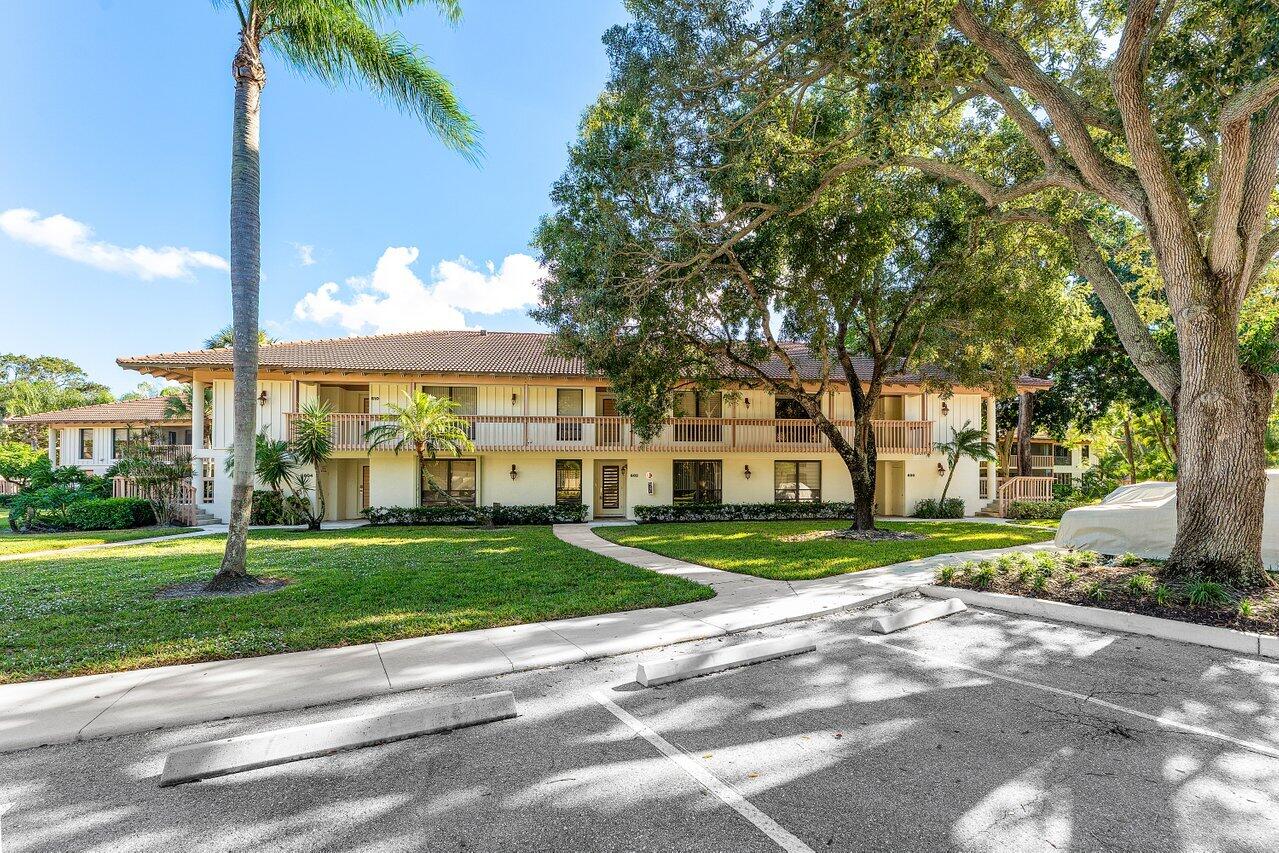 606 Brackenwood Cove