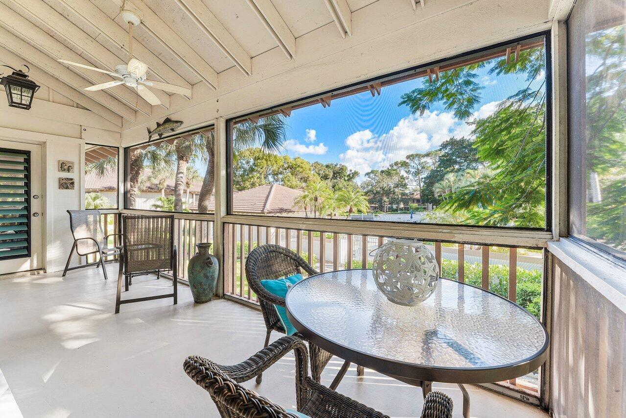 606 Brackenwood Cove