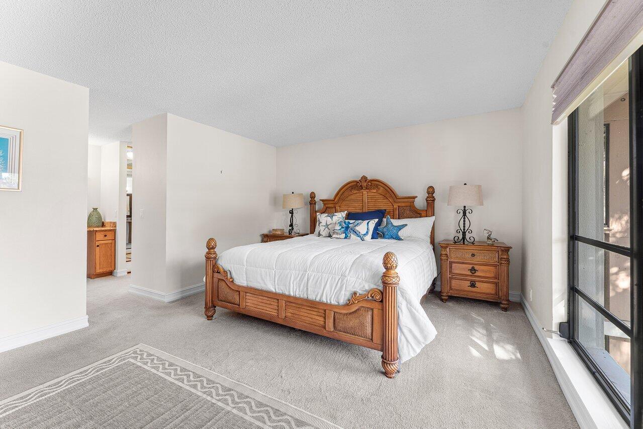 606 Brackenwood Cove