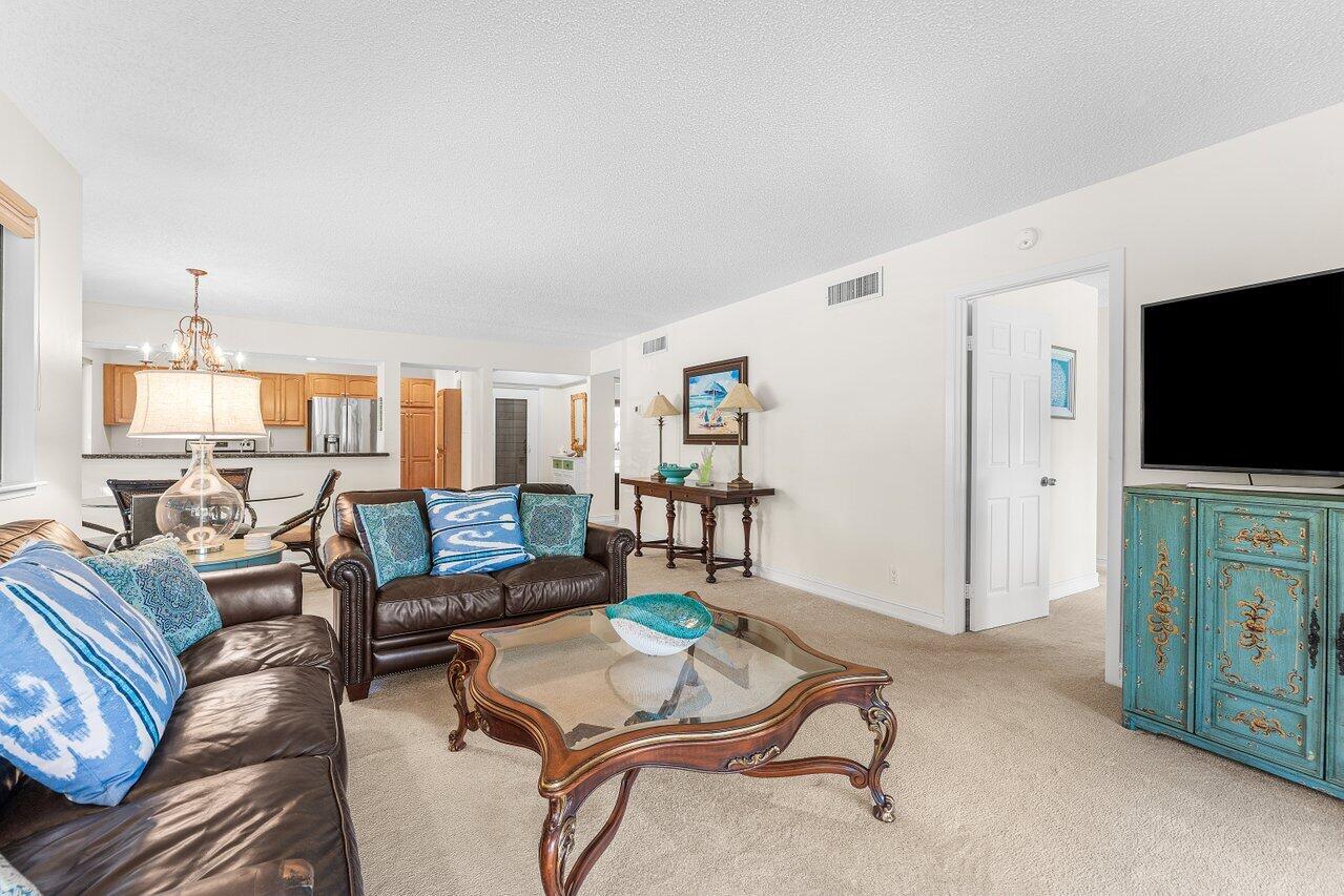 606 Brackenwood Cove