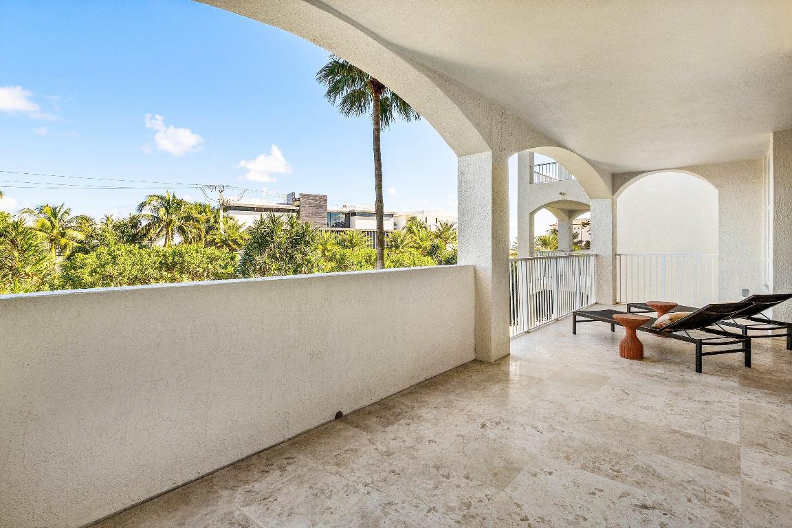 3700 S Ocean Boulevard 202