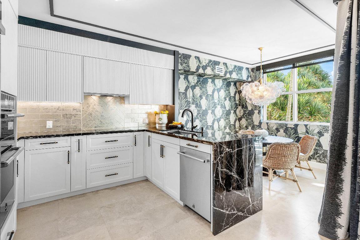 3700 S Ocean Boulevard 202