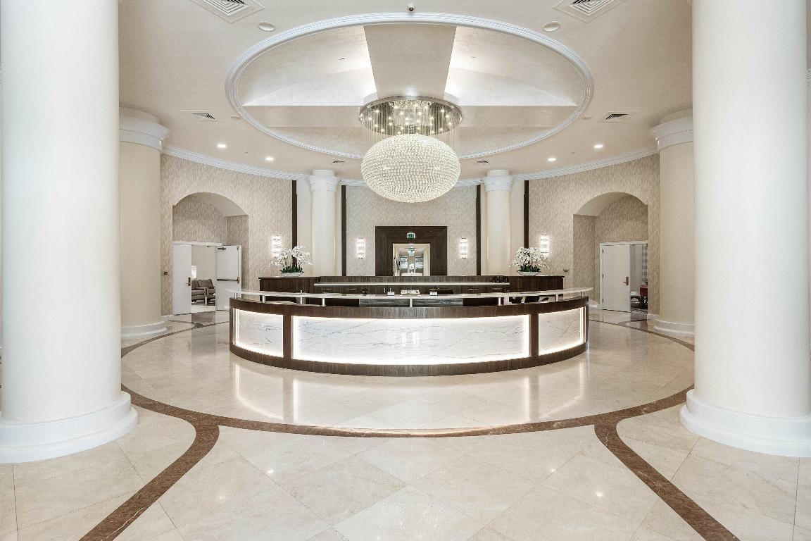 3700 S Ocean Boulevard 202