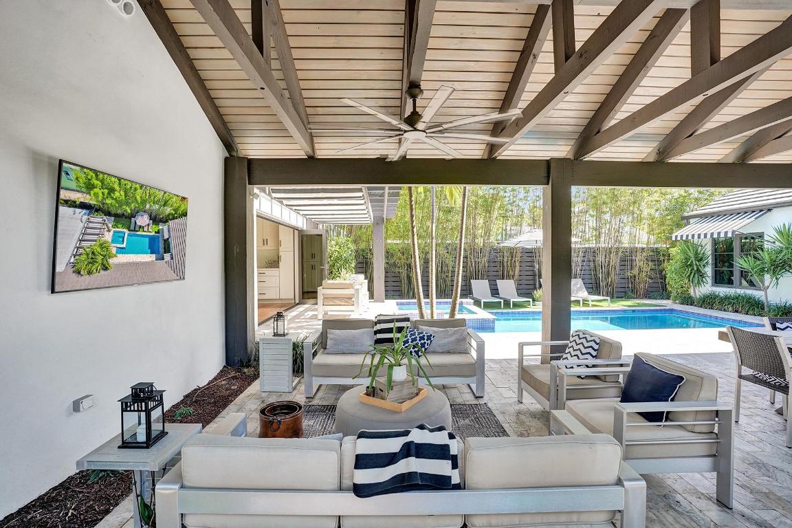 246 N Swinton Avenue