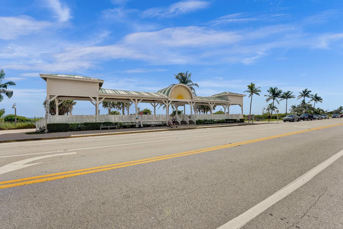 246 N Swinton Avenue