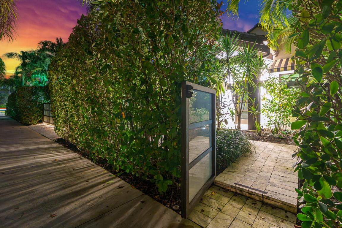 246 N Swinton Avenue