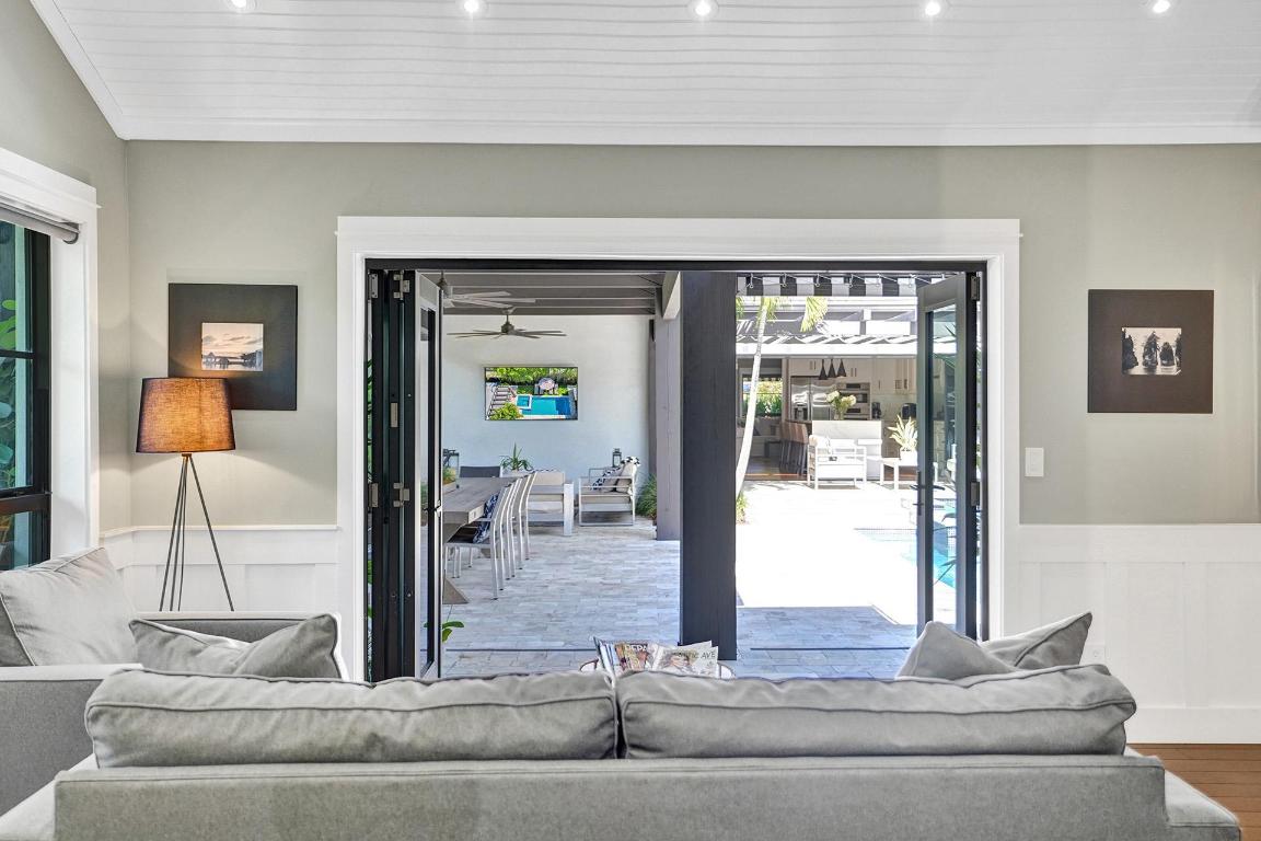 246 N Swinton Avenue