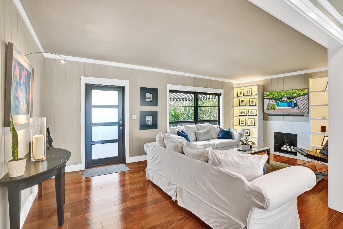 246 N Swinton Avenue