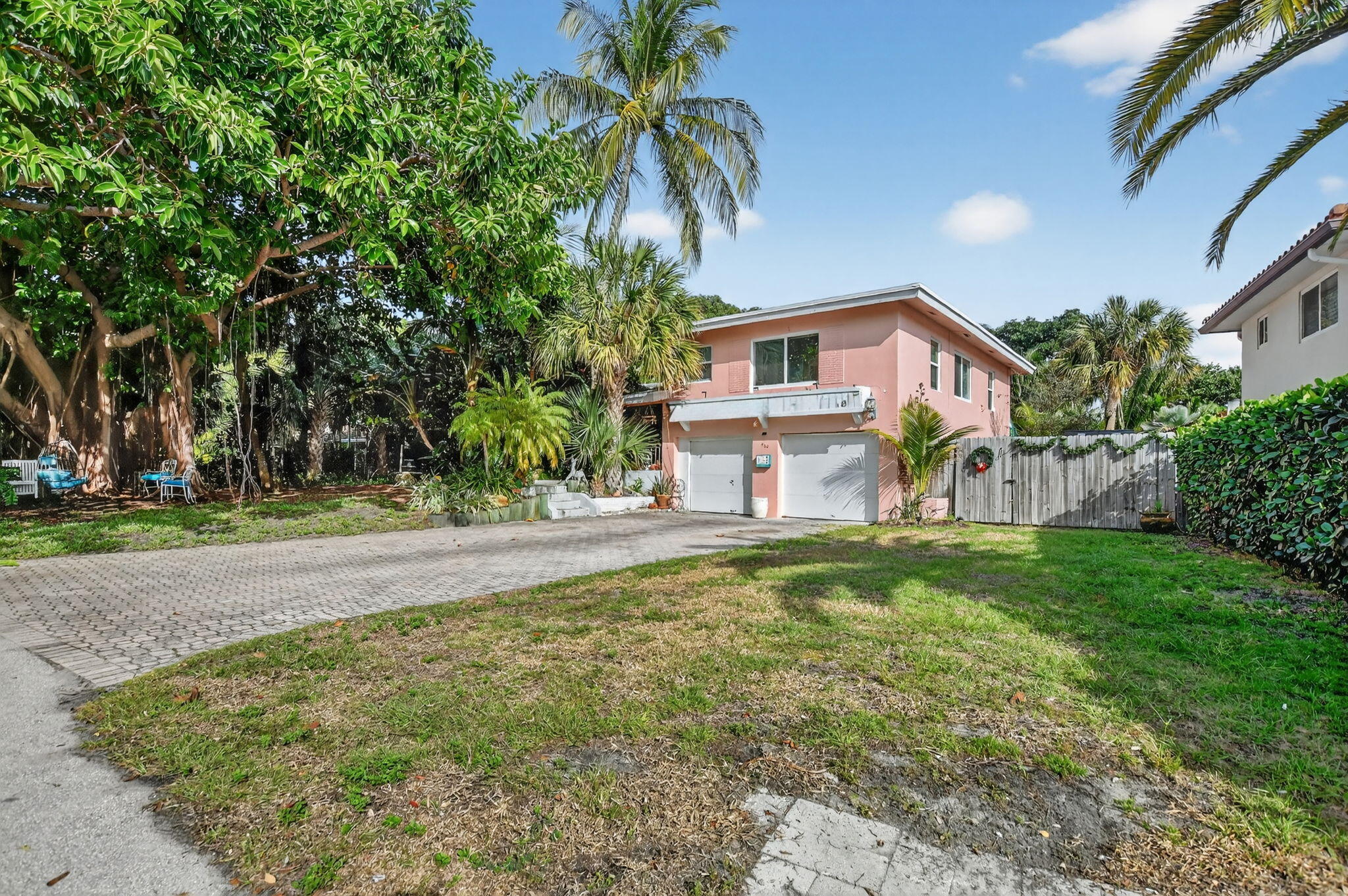 460 SE 18th Avenue