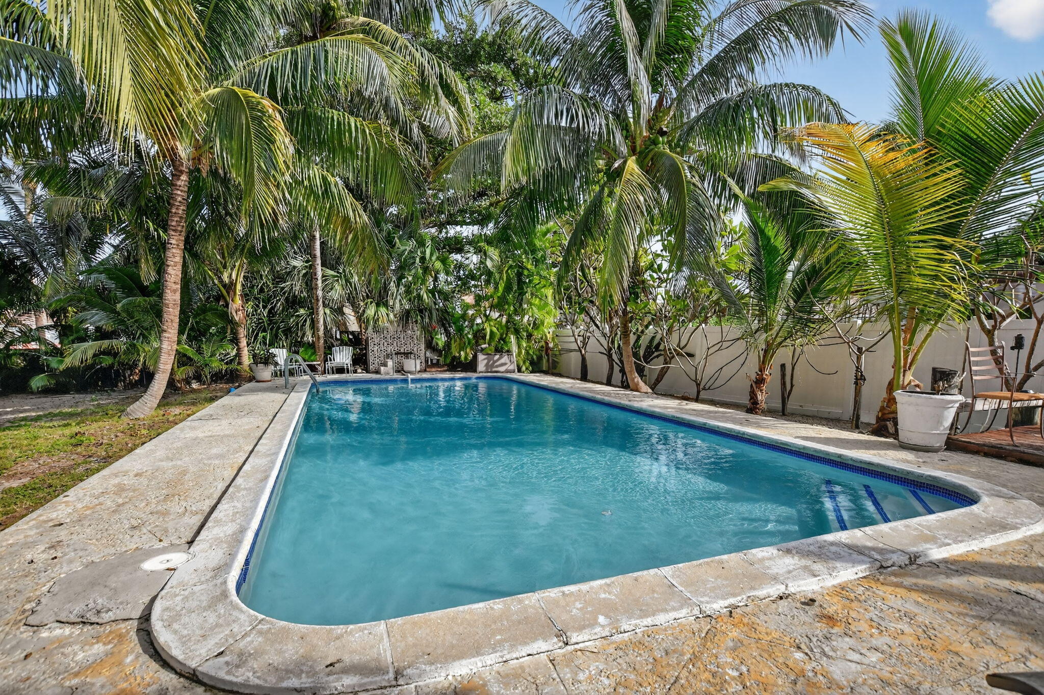 460 SE 18th Avenue