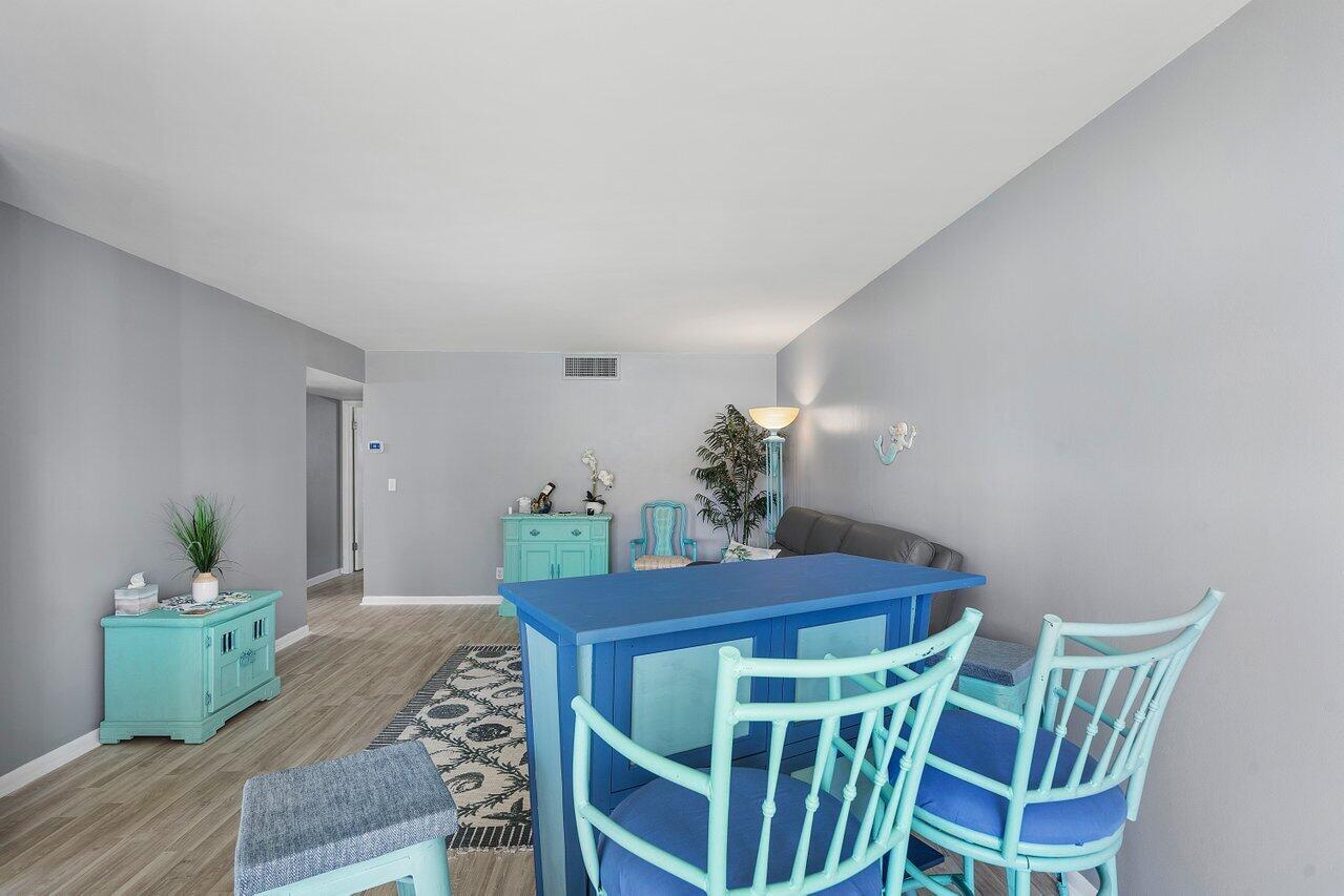 2525 Florida Boulevard 130