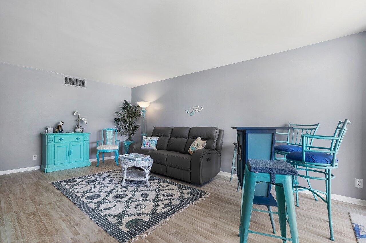 2525 Florida Boulevard 130