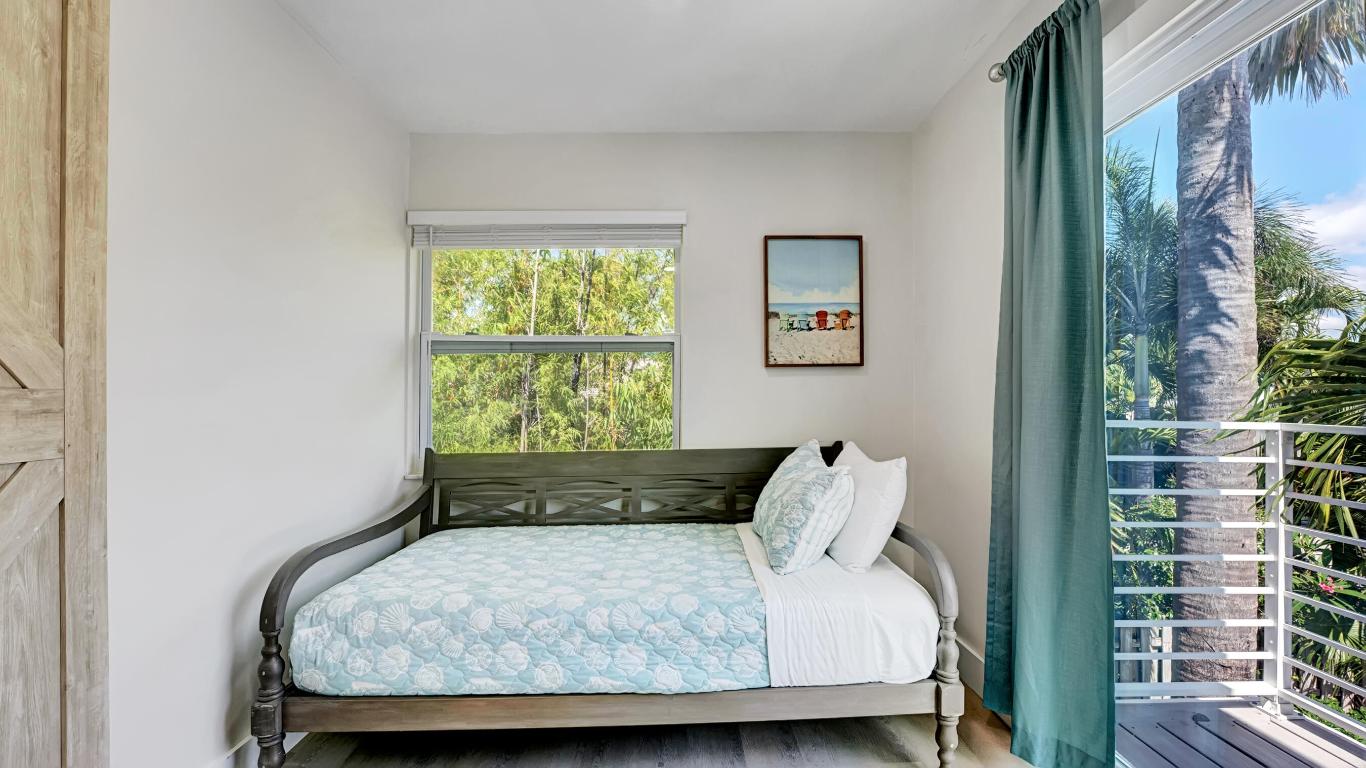 218 NE 10th Street, Delray Beach