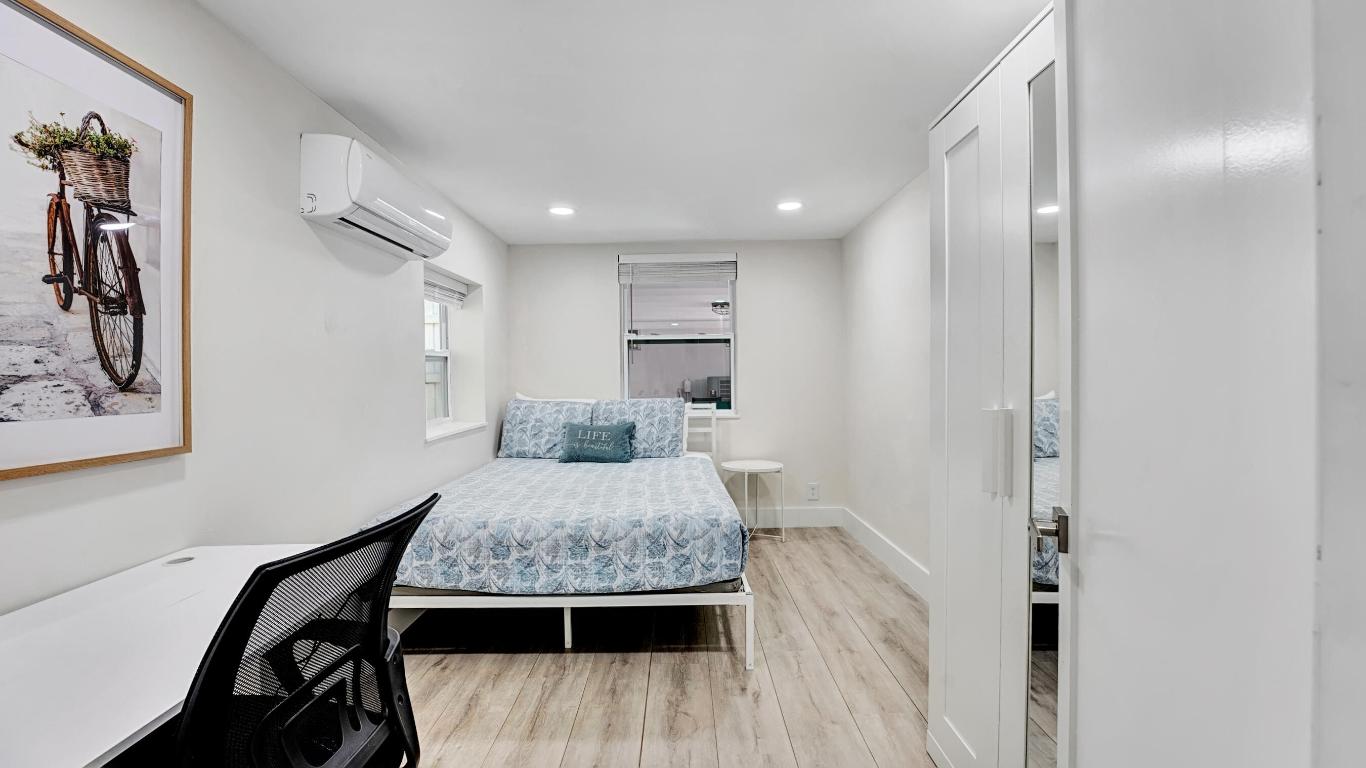 218 NE 10th Street, Delray Beach