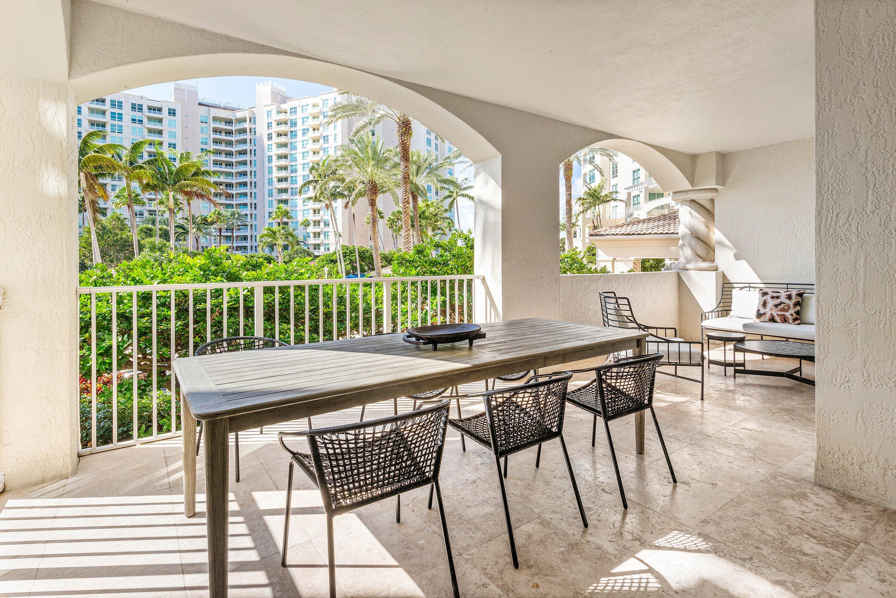 3700 S Ocean Boulevard 202