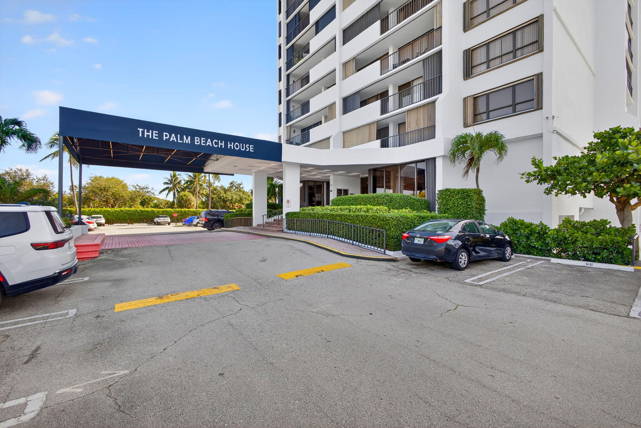 5600 N Flagler Drive 2703
