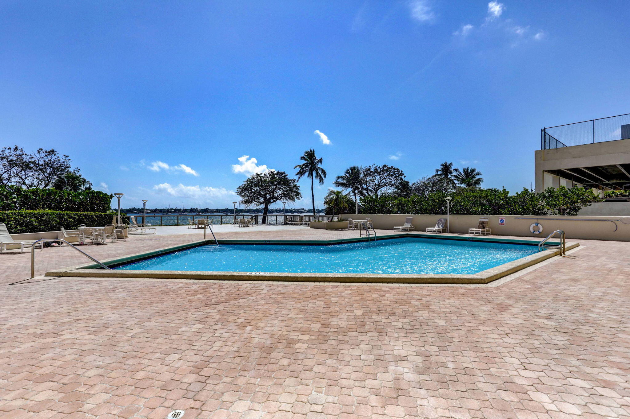 5600 N Flagler Drive 2703