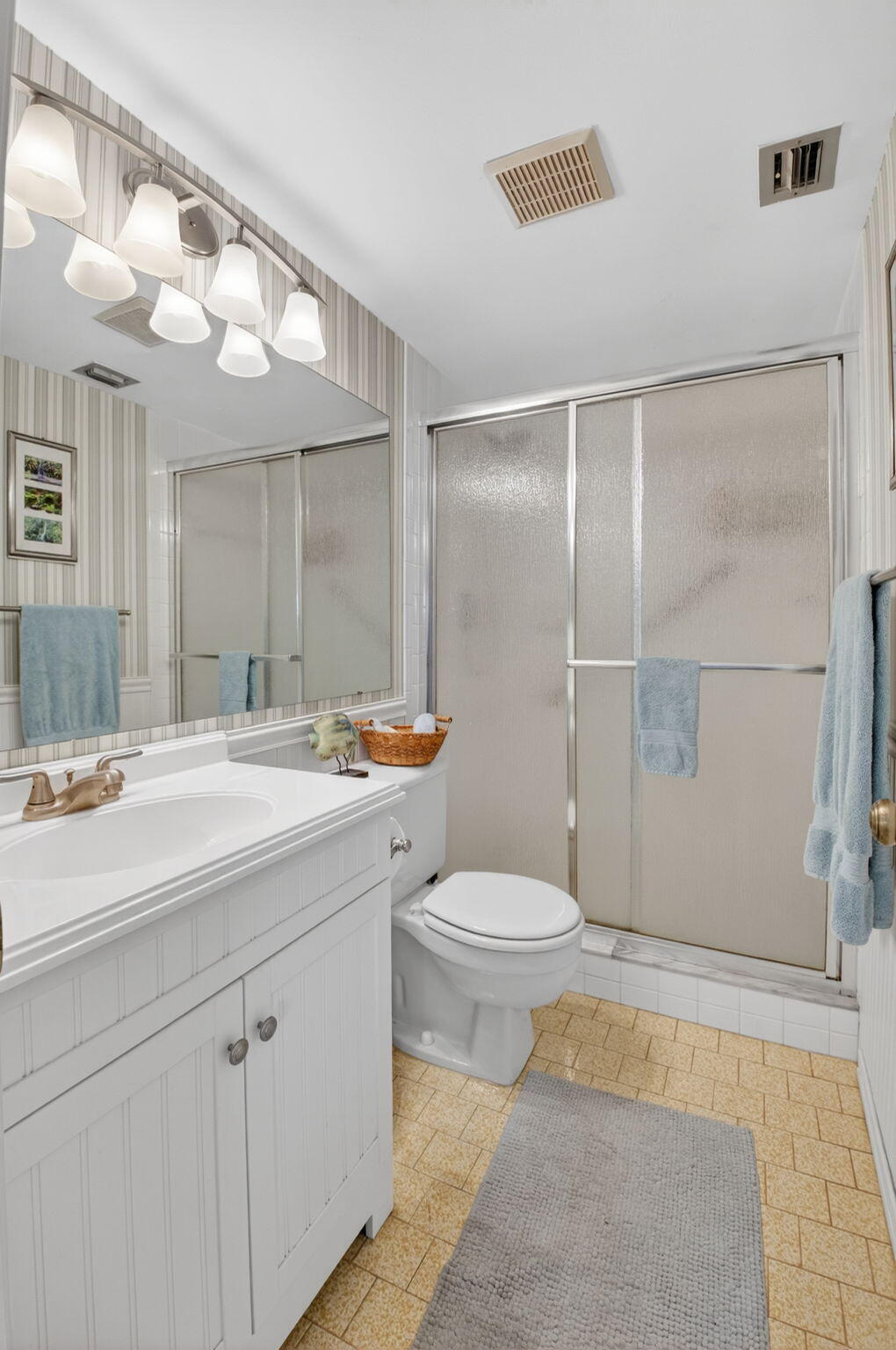 409 Pine Glen Lane C-1