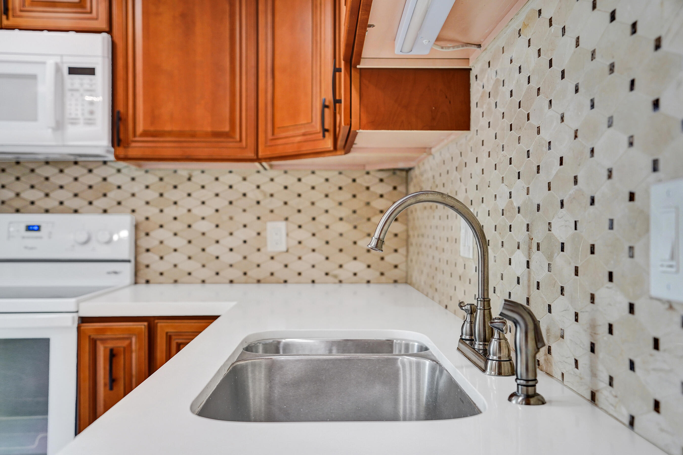 5951 Wellesley Park Drive 206