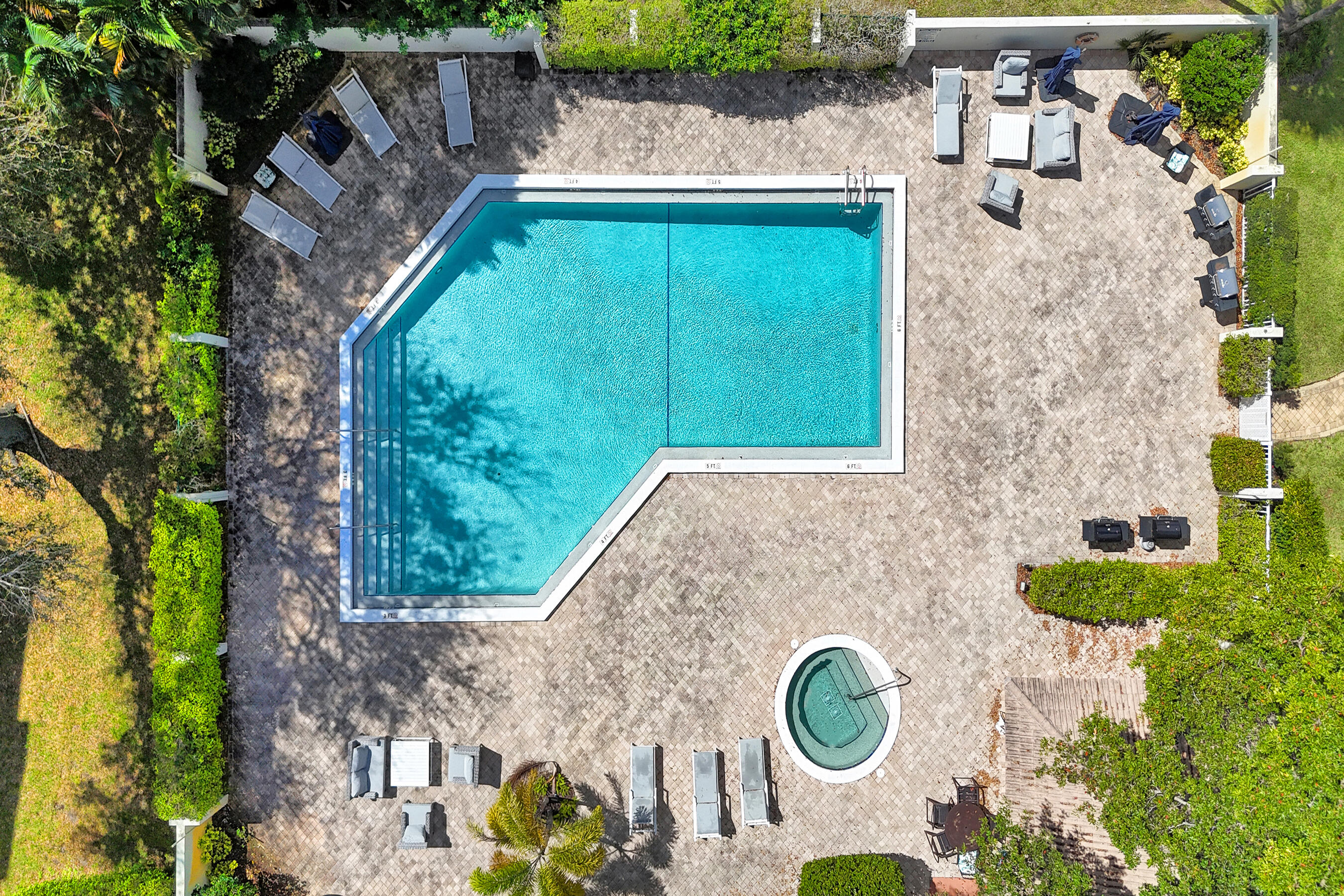 5951 Wellesley Park Drive 206