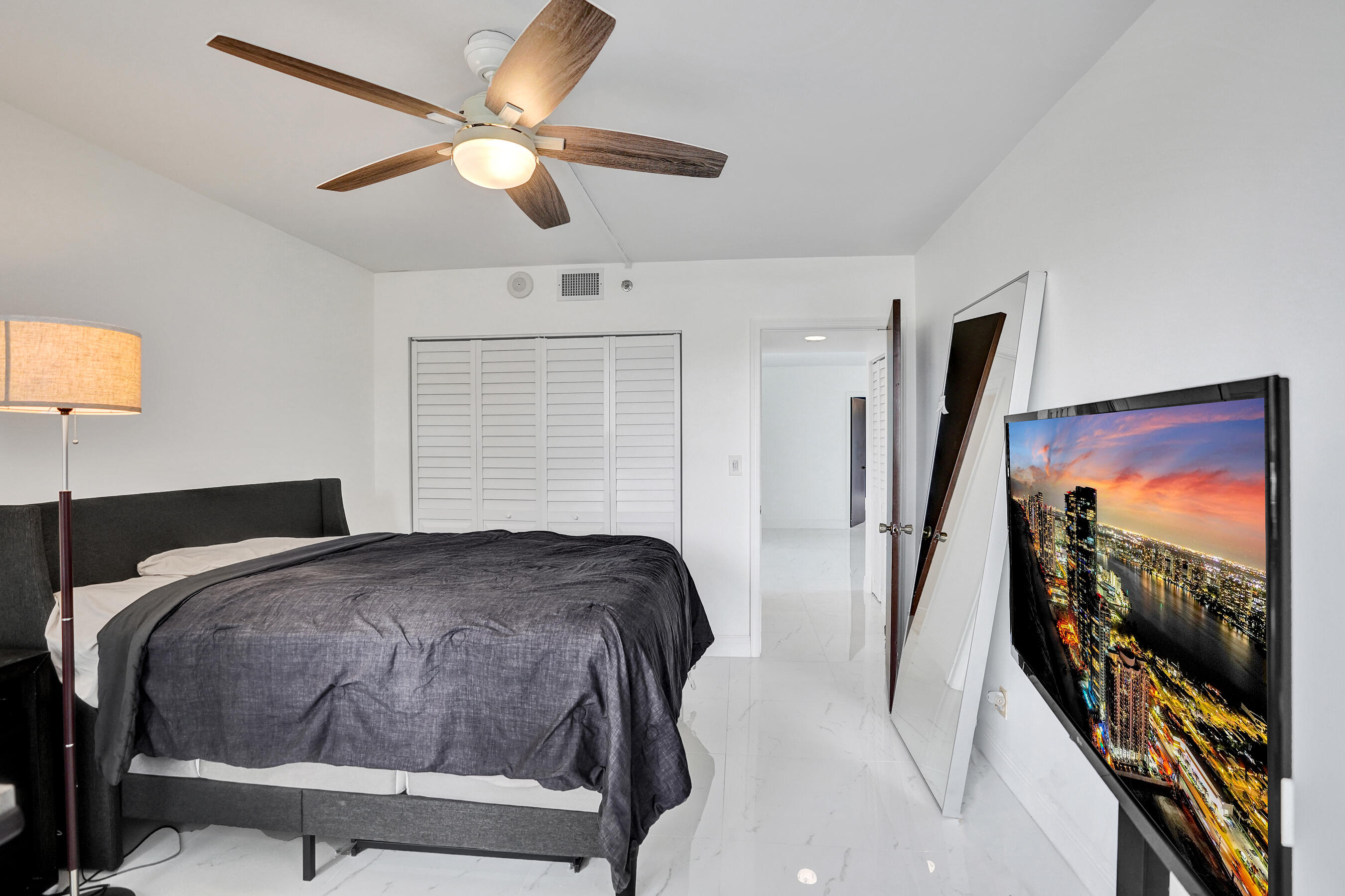 5951 Wellesley Park Drive 206